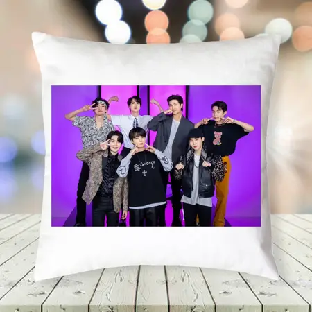 BTS подушка плюшева 30х30 см